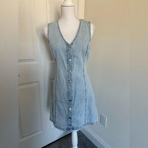 Levi's Light Wash Sleeveless Button-Front Denim Dress